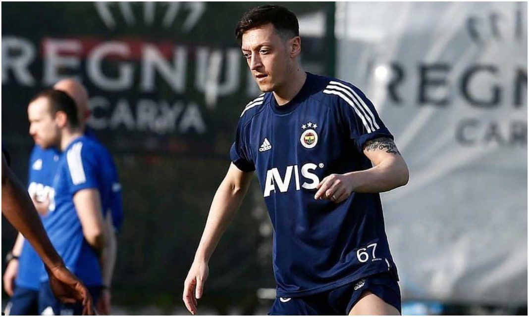 Mesut Zil Se Retira Del F Tbol A Los A Os Por Esta Incre Ble Raz N