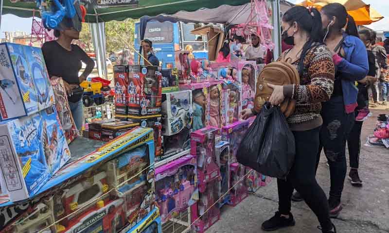 Los juguetes en ofertas en el Centro de Maracaibo están a precios solidadrios.