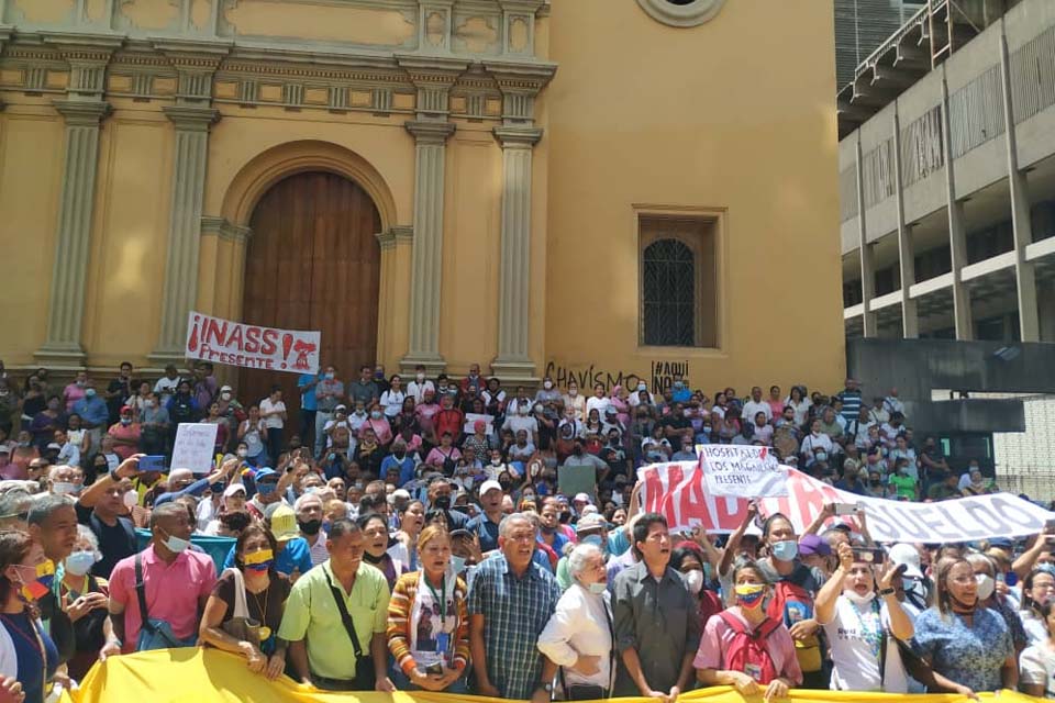 Trabajadores Salud Protestan mejoras salariales