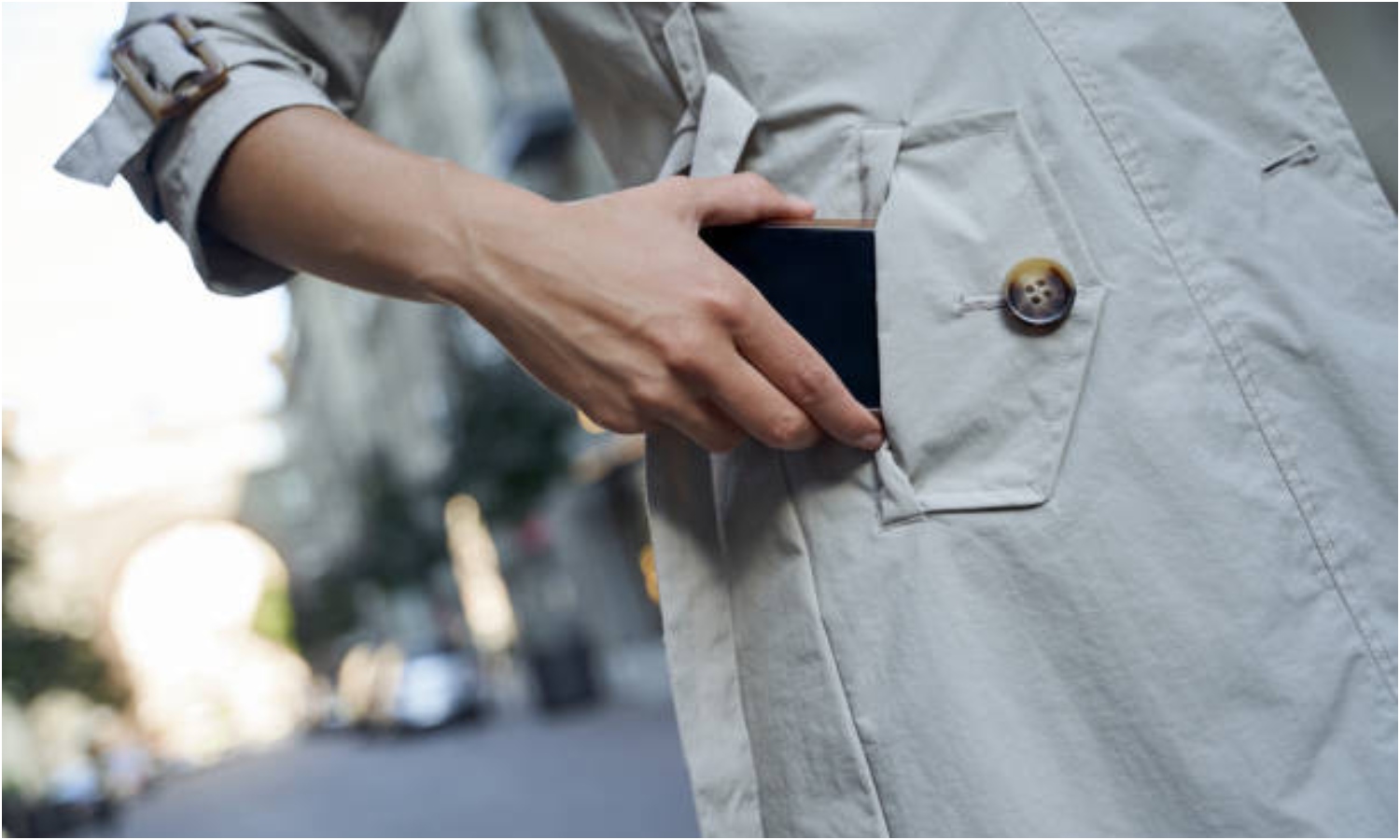 mujer robar celulares