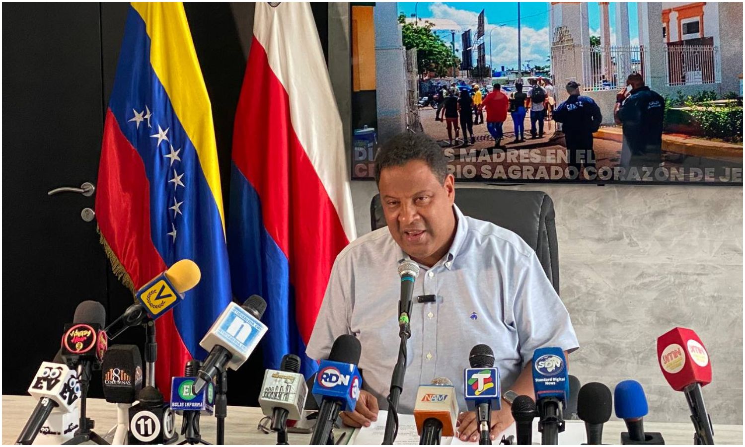 Alcaldía de Maracaibo limpia y recupera los cementerios municipales para el Día de las Madres