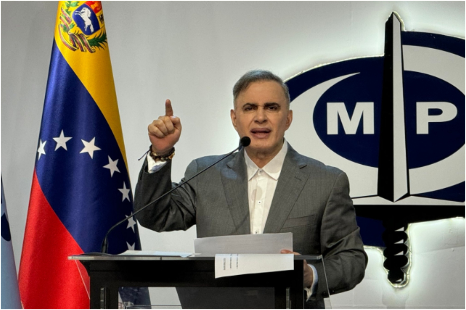 Denuncian que Tarek William Saab grababa interrogatorios irregulares y le llevaba los videos a Nicolás Maduro: «Sentía placer con eso»