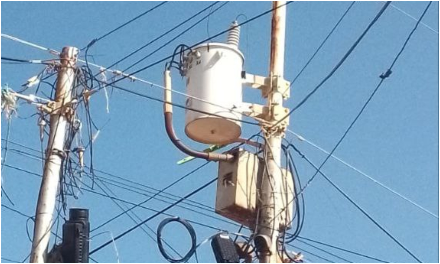 Denuncian avería de transformador en el barrio Los Reyes Magos de Milagro Norte: vecinos suman cinco días sin luz