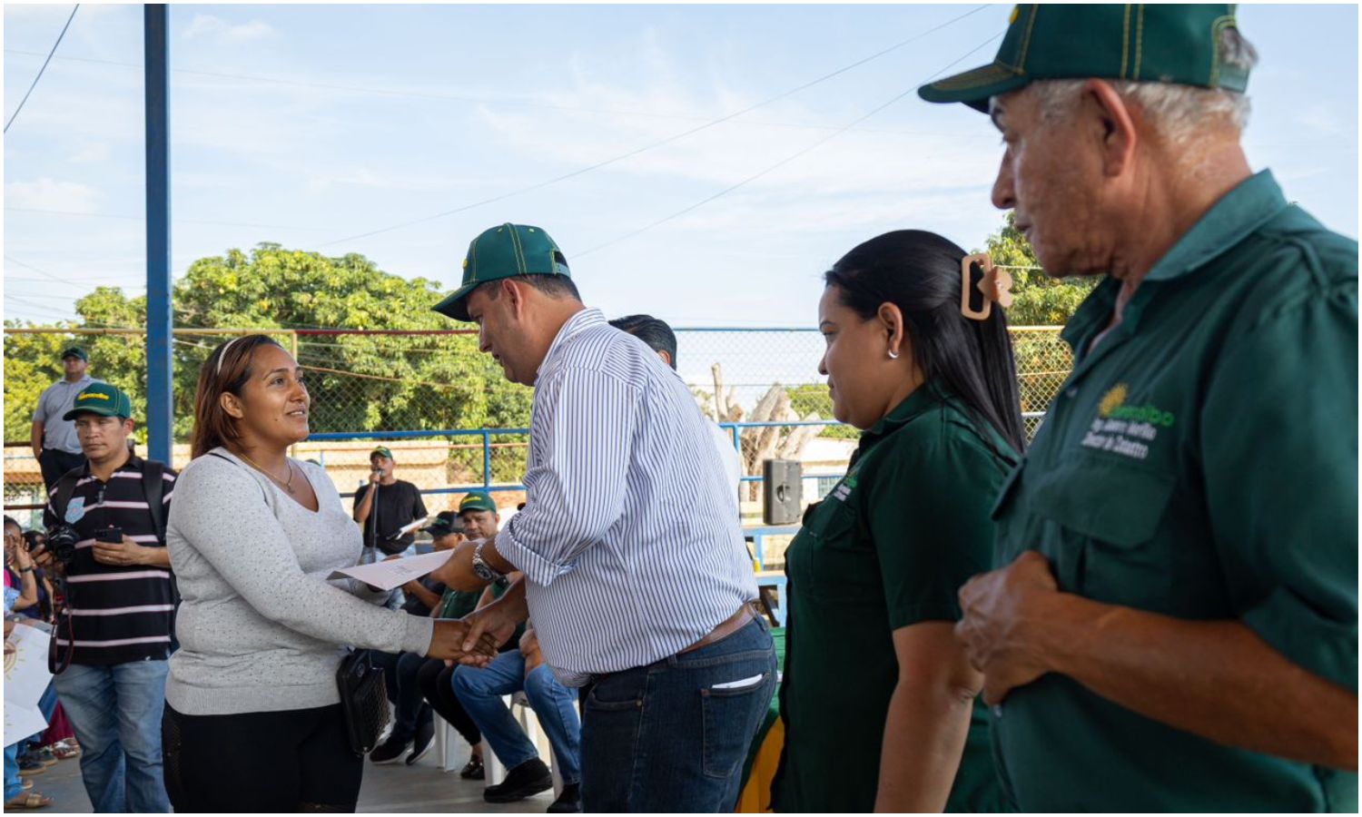 Entrega de nomenclaturas de la Alcaldía de Maracaibo benefició a 485 familias en Luis Hurtado Higuera