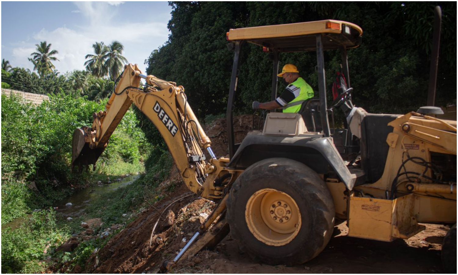 Más de tres mil 800 toneladas de desechos se retiraron de las cañadas de Maracaibo durante diciembre de 2024