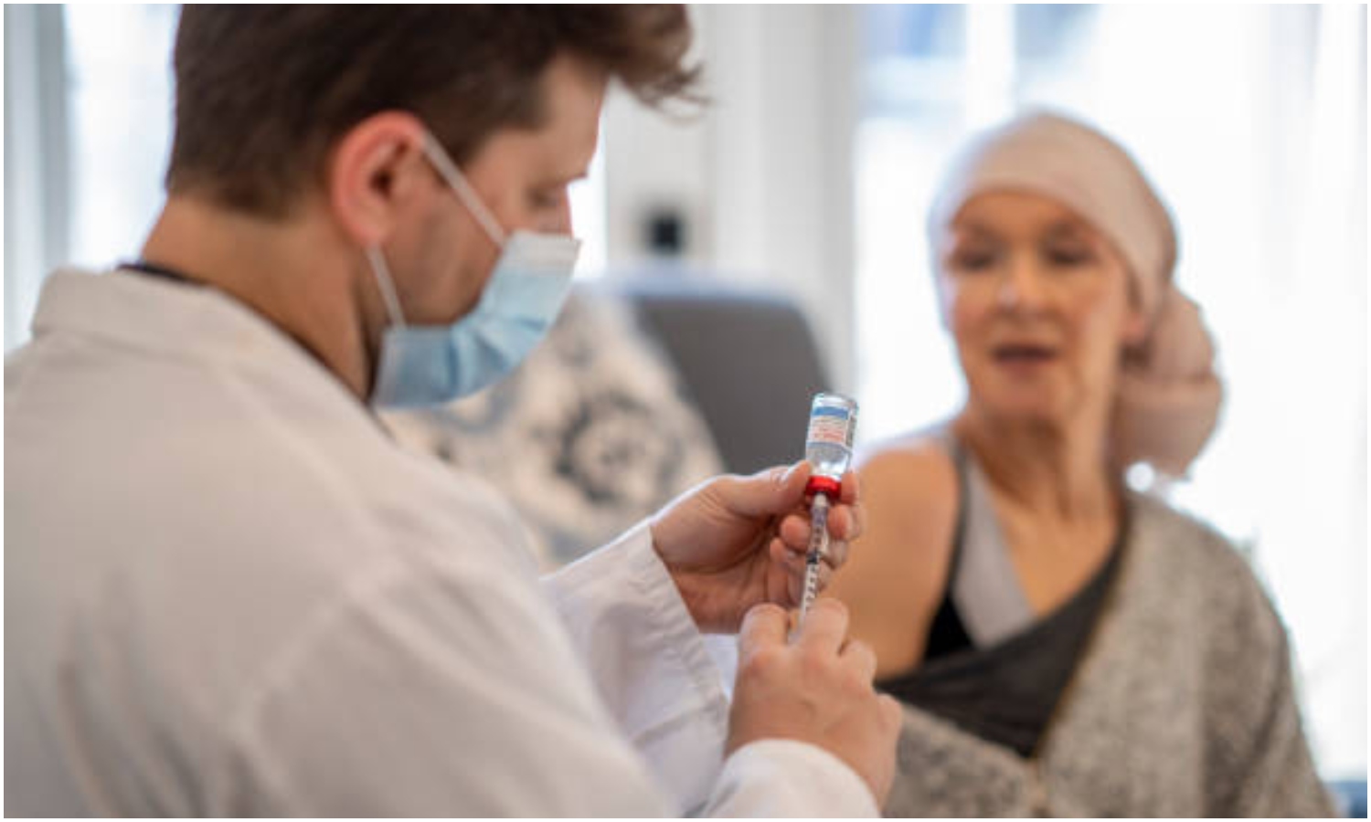 Anuncian un logro en la cura contra el cáncer: científicos rusos desarrollan medicamento que desaparece la metástasis 