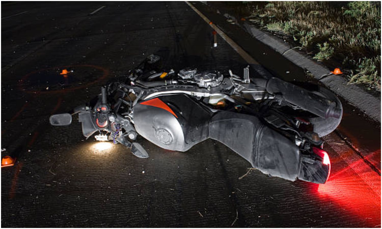 Pareja se estrella a bordo de una moto en San Francisco: ambos fallecieron en el acto