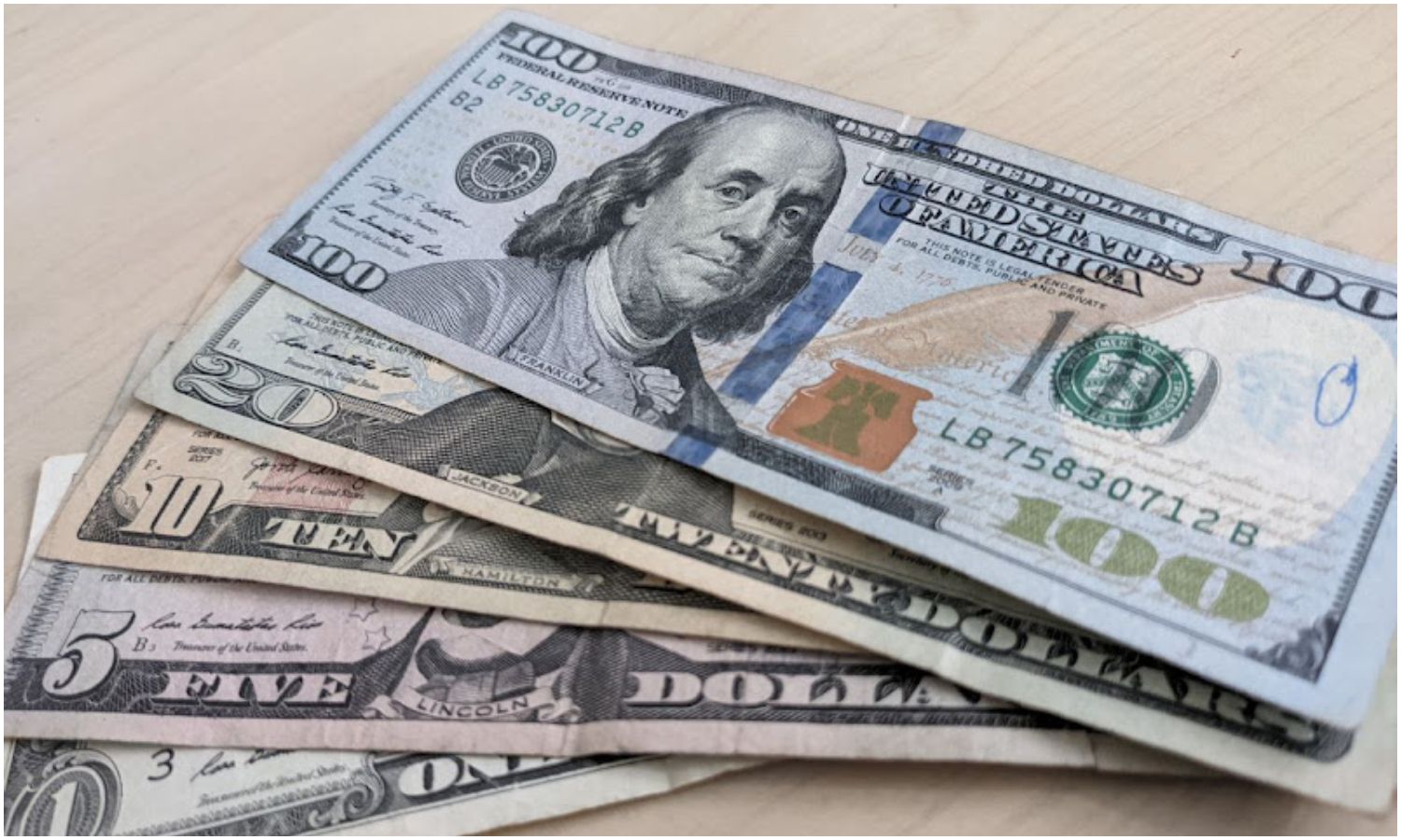 Dólar BCV continúa en ascenso y alcanza los 113,75 bolívares este 10 de julio de 2025