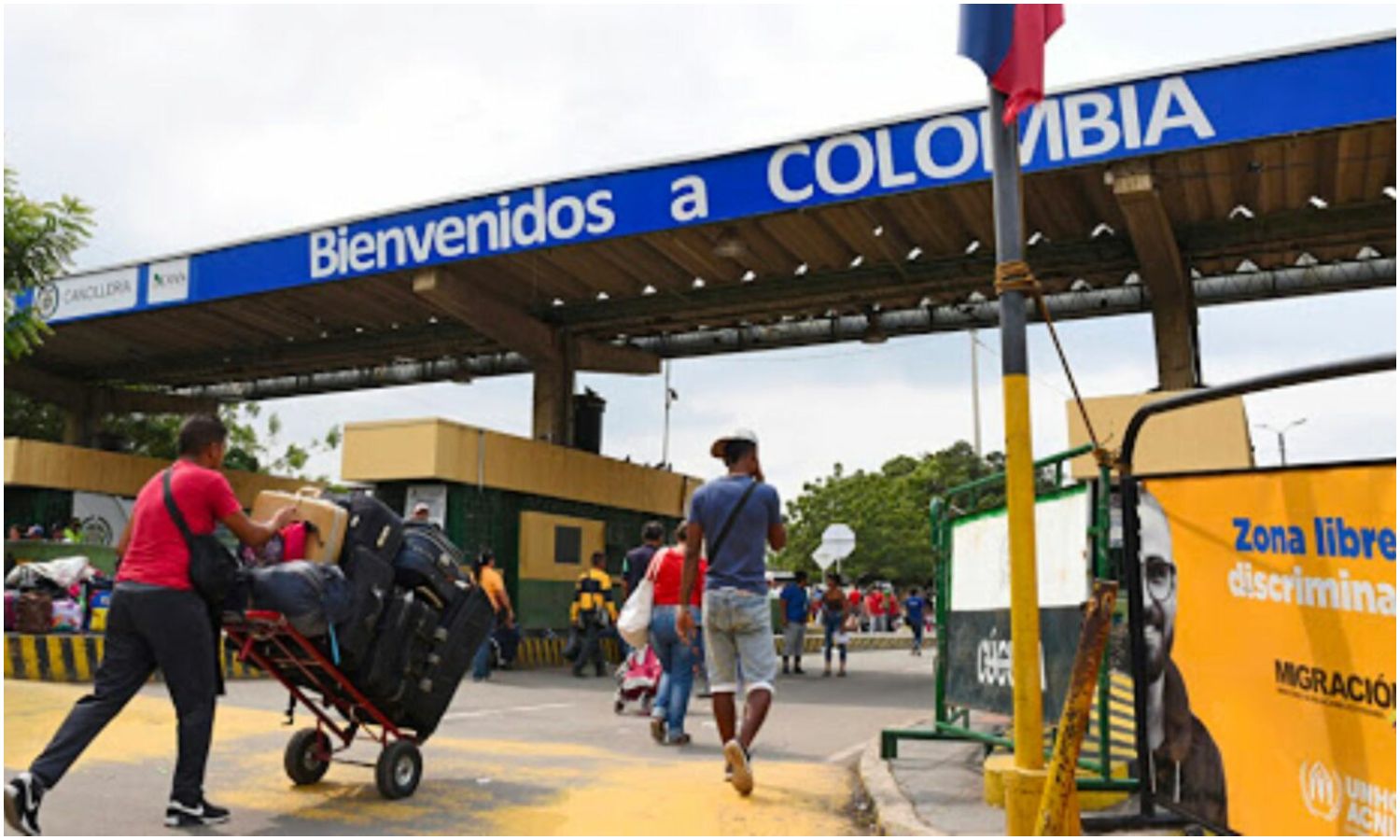 Gobierno cierra frontera con Colombia en el estado Táchira para evitar una “conspiración internacional”