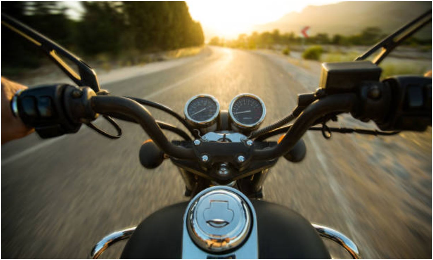 Ministerio Público investiga a dos sujetos por dejar a un niño conducir una moto en plena autopista