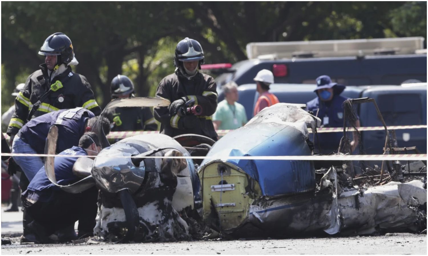 Avioneta se estrella en avenida de Sao Paulo dejando dos muertos y varios heridos
