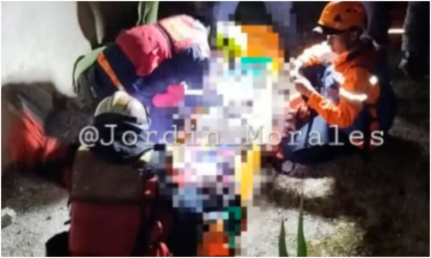 Hombre se lanza de un puente con su hija en brazos en Mérida: la niña sobrevivió 