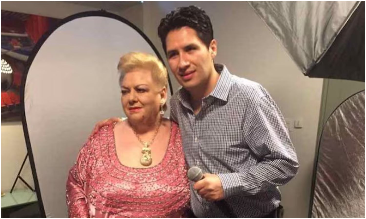 Mánager de Paquita la del Barrio revela las causas de su muerte