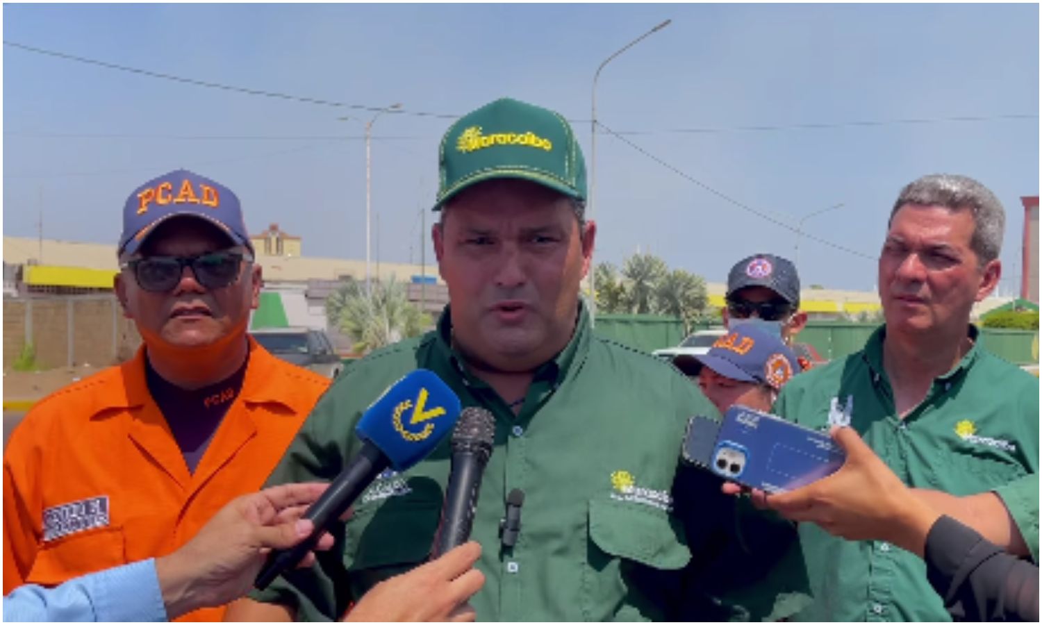 Disminuyen llamas del incendio en Recimara y activan cinco puntos de atención médica para los afectados