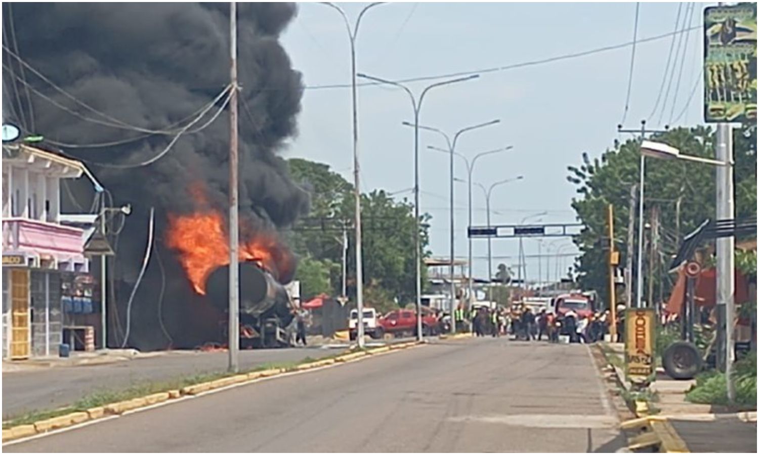 Explosión de camión cisterna de Pdvsa en Guárico dejó viviendas y comercios afectados