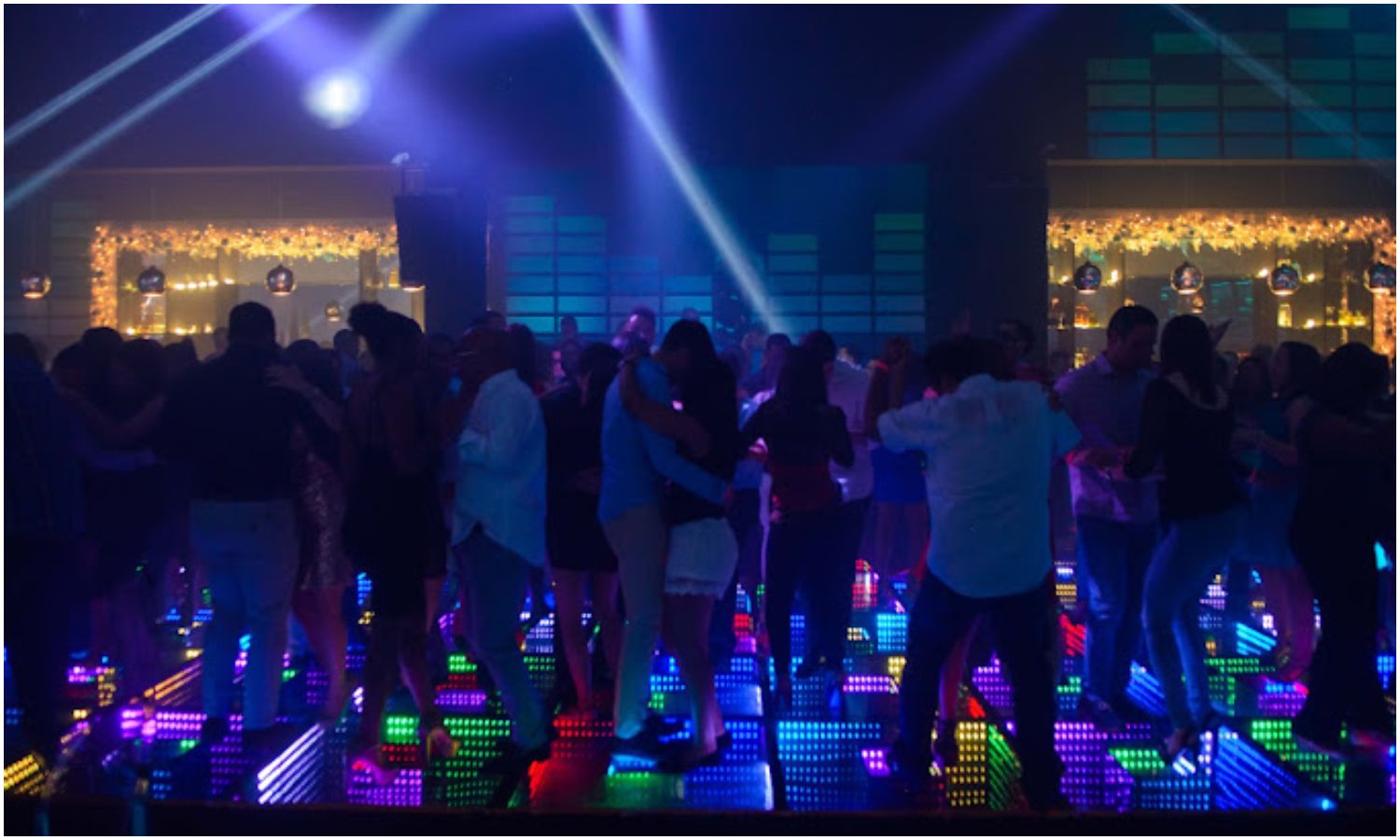 Propietario de la discoteca Jet Set se solidariza con familiares de las víctimas de la tragedia y ofrece su colaboración 