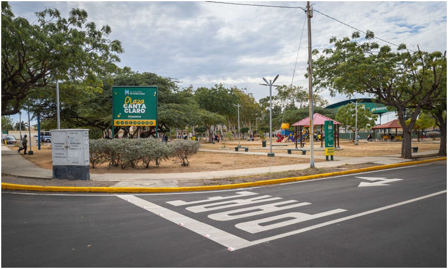 Alcaldía de Maracaibo beneficia a vecinos el sector Canta Claro con proyecto de recuperación vial y espacios públicos