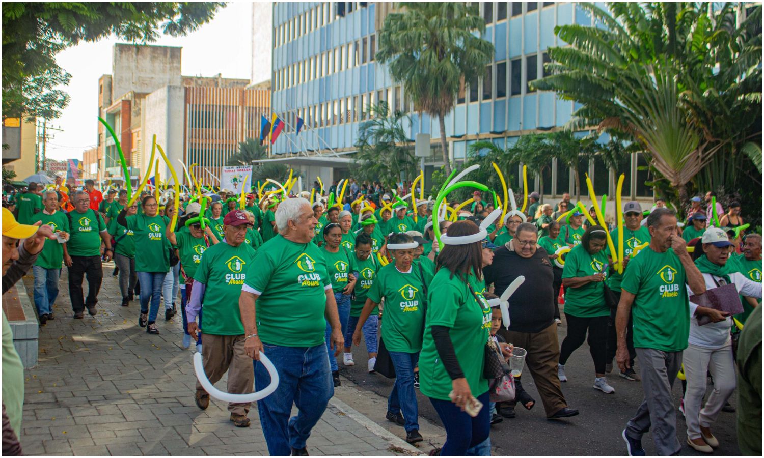 Caminata y bailoterapia dan inicio a la celebración del Día Nacional del Adulto Mayor en Maracaibo