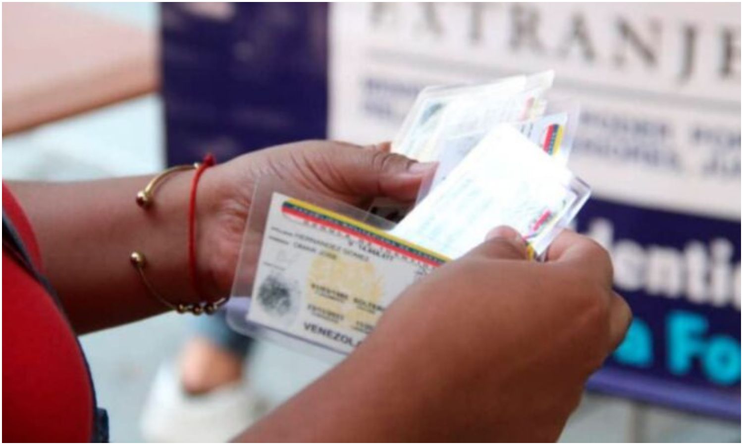 Saime aclara que la cédula de identidad, vigente o vencida, es el único documento válido para abordar vuelos nacionales