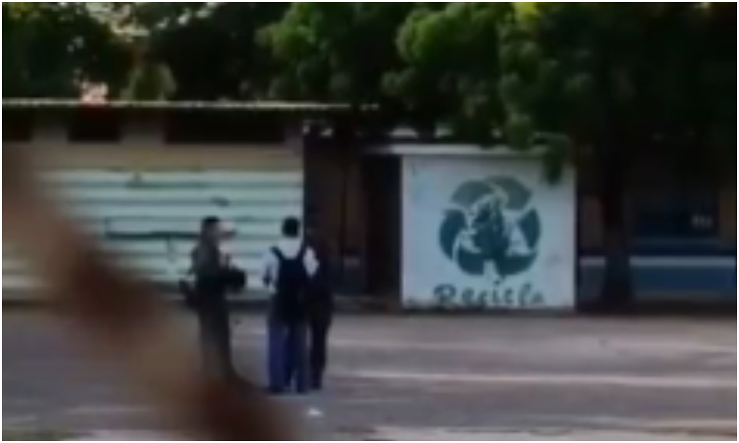 Denuncian que miembros de mesa del Psuv instalaron los centros de votación sin presencia de testigos opositores en un colegio de Maracaibo