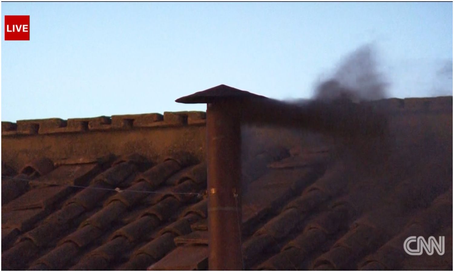 Aún no hay Papa: la Capilla Sixtina lanza humo negro tras la primera votación del cónclave