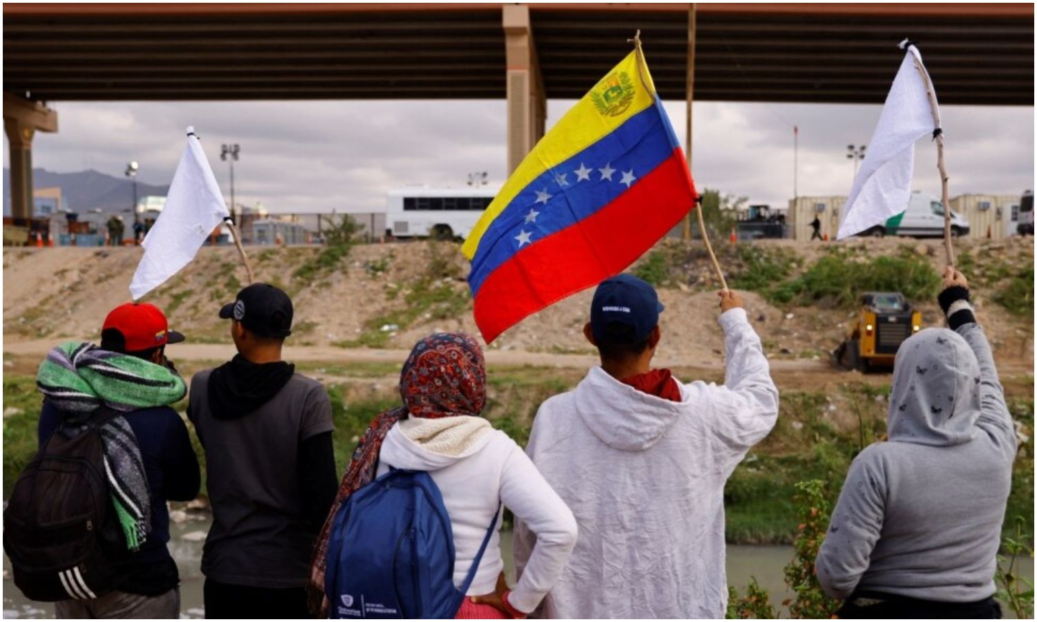 Gobierno alerta a los venezolanos a no viajar a Estados Unidos por ser un país donde “los derechos humanos no existen”