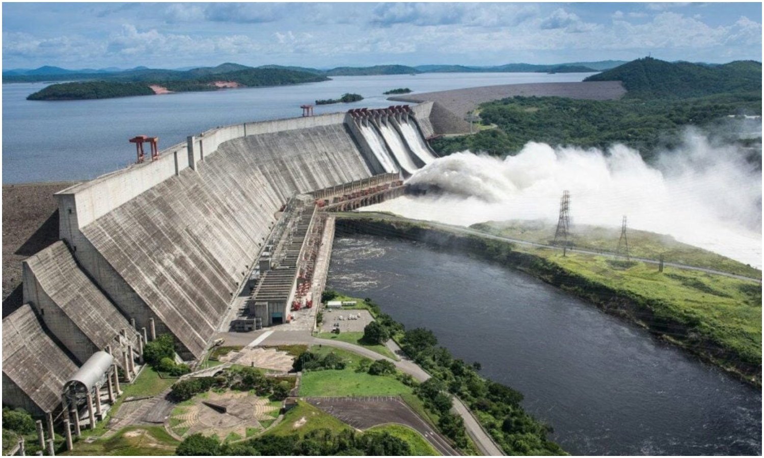 Corpoelec desmiente corte de luz en toda Venezuela por supuestas labores de mantenimiento en el Guri