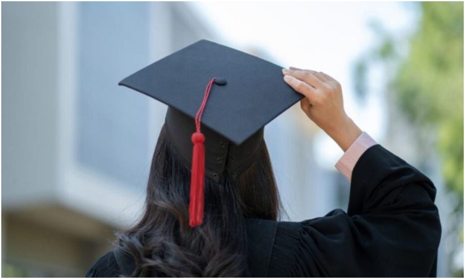 Gobierno venezolano prohíbe cobro de paquetes de grado en universidades públicas