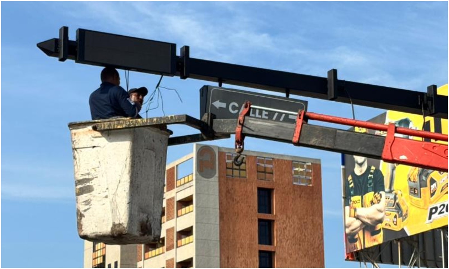 Maracaibo avanza en la modernización vial con la instalación de 60 semáforos LED en nueve intersecciones