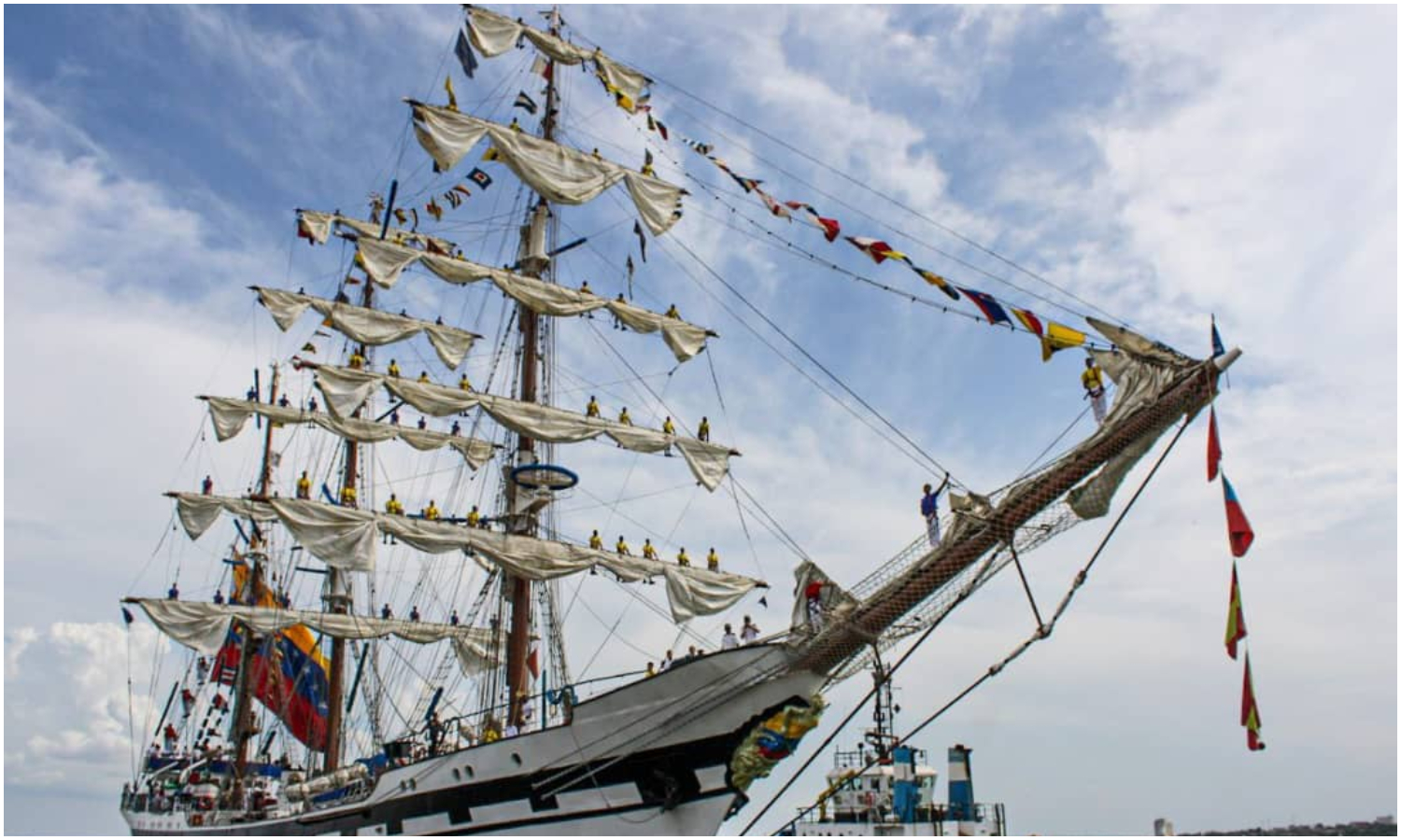 Buque Escuela “Simón Bolívar” regresa a Maracaibo y estará abierto al público durante la Feria de La Chinita