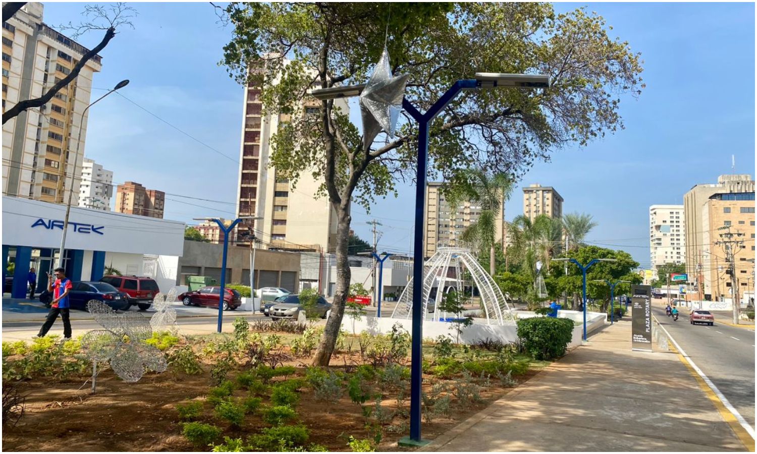 Alcaldía de Maracaibo entrega la Plaza Rotary totalmente recuperada y con servicio de wifi gratuito