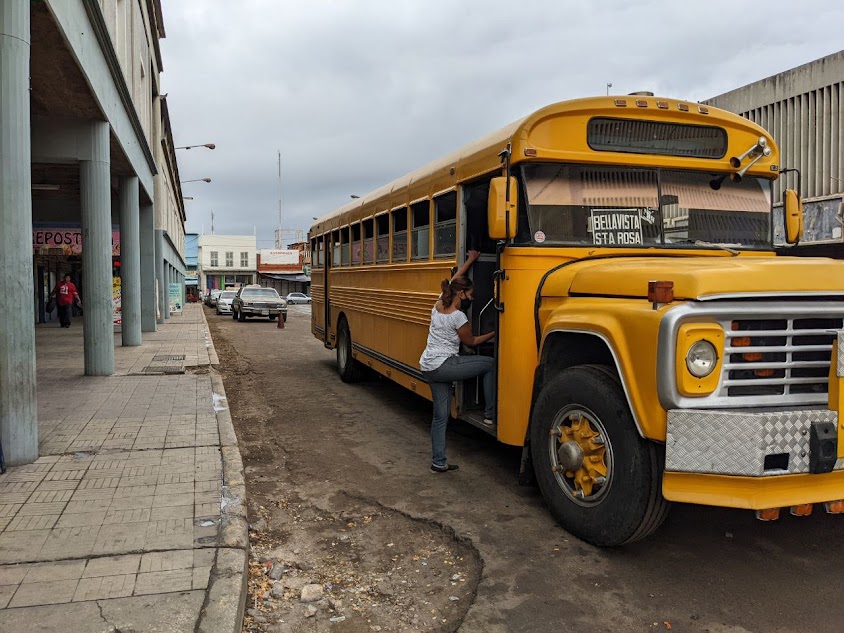 Tarifa oficial del pasaje urbano se fija en Bs. 60 mientras que en Maracaibo supera los Bs. 150
