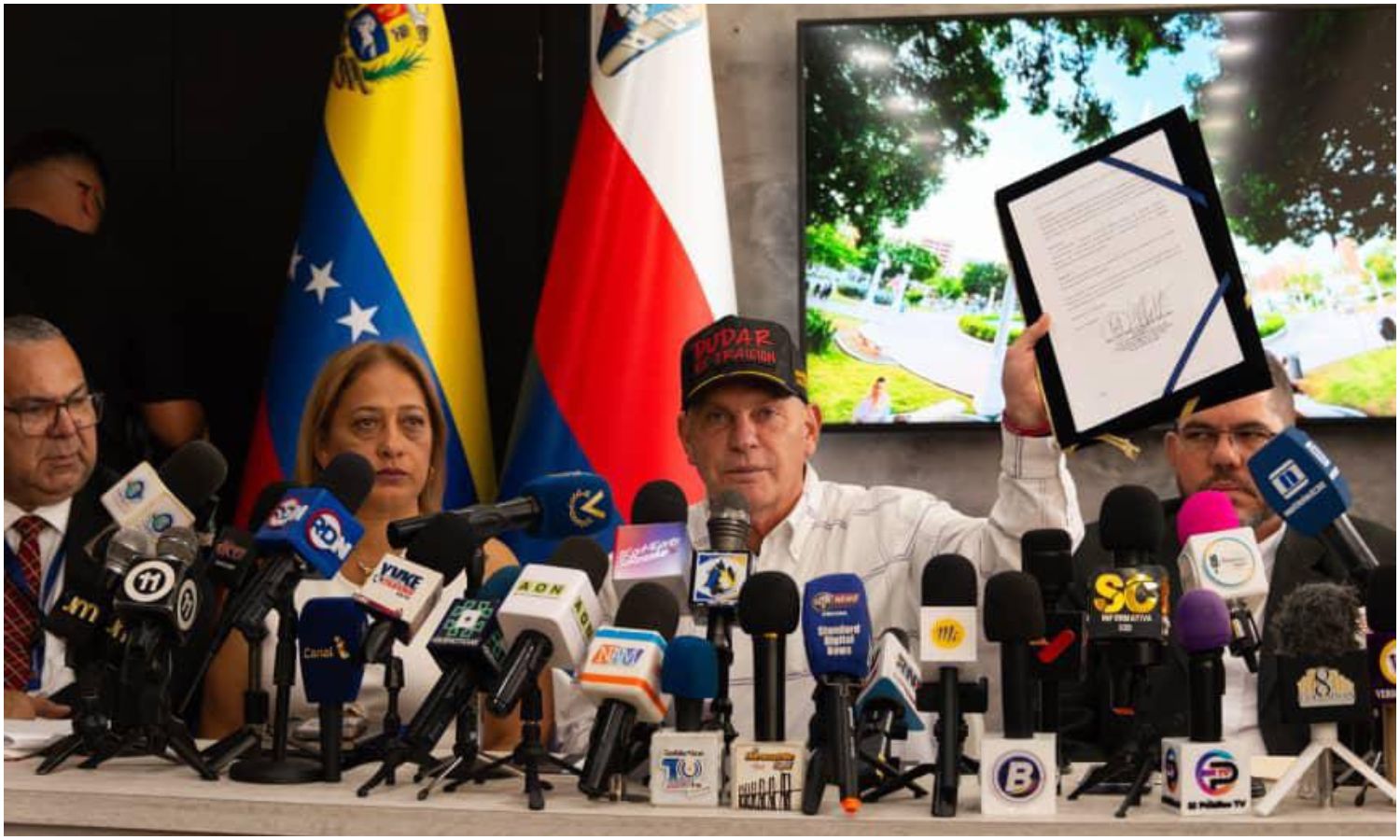 Alcalde Di Martino denuncia que Sistema Tributario Municipal operaba desde Estados Unidos durante la gestión anterior