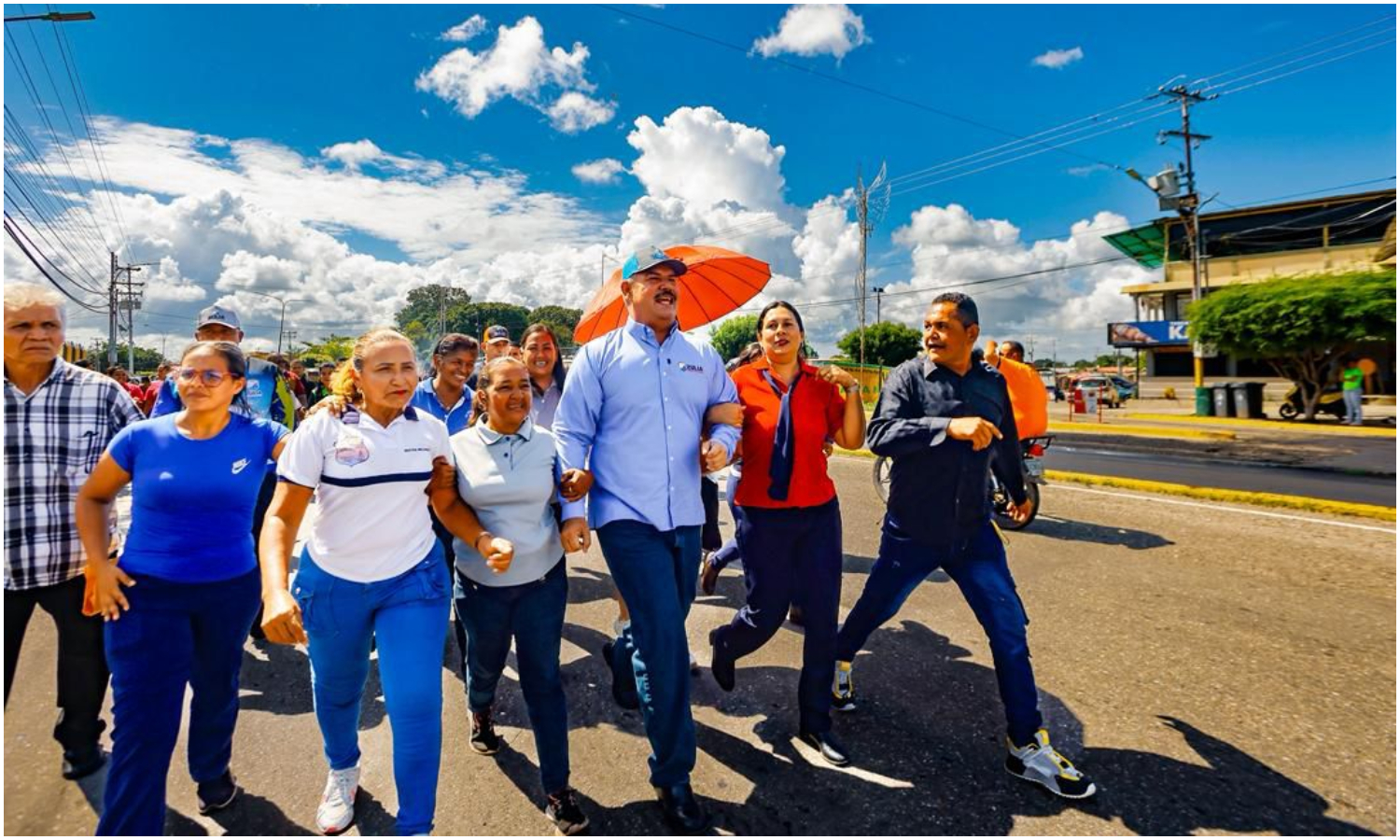 Gobernador Luis Caldera inicia plan de asfaltado y anuncia rehabilitación de escuelas en Baralt