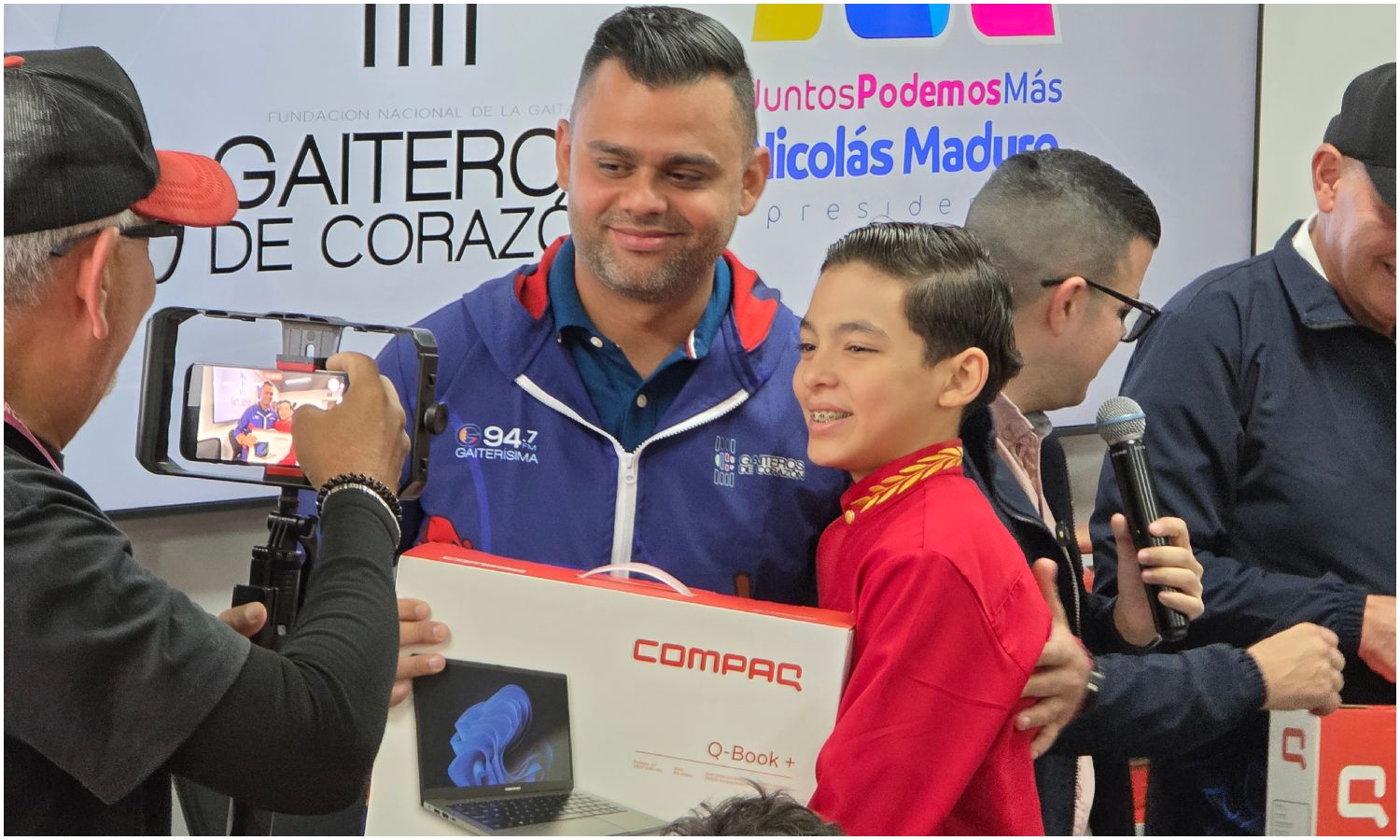 Ganadores de “Maracaibo Elige la Gaita del Año 2025” recibieron premios otorgados por la Alcaldía