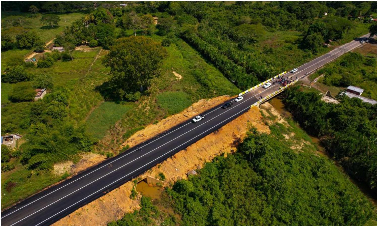 Gobernador Caldera reinaugura el Puente El Sitio en Baralt tras daños por enjambre sísmico