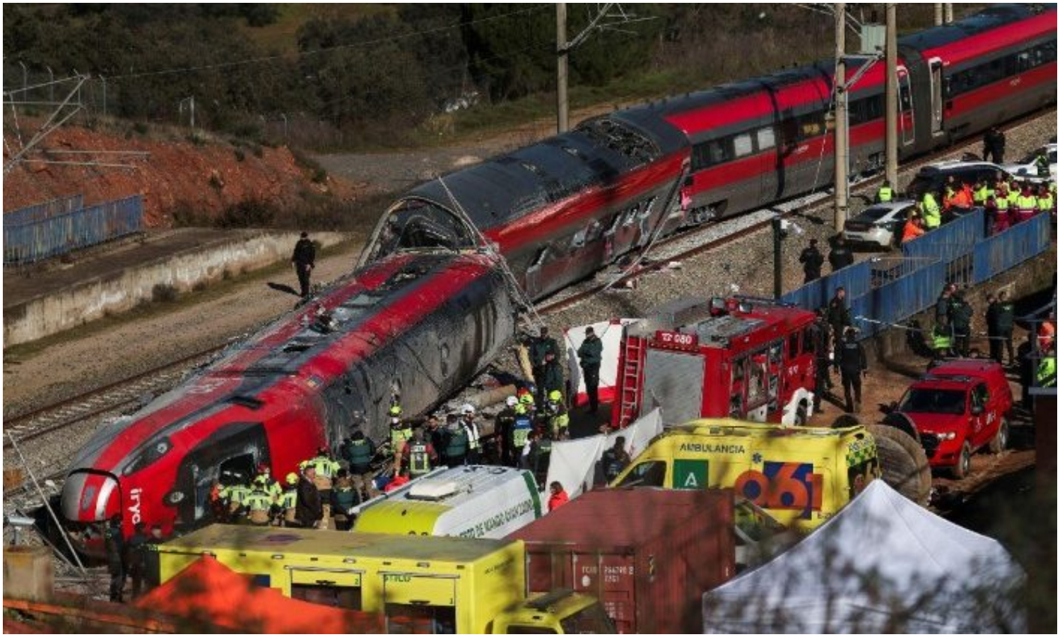 Gobierno de España decreta tres días de luto por siniestro ferroviario en Córdoba