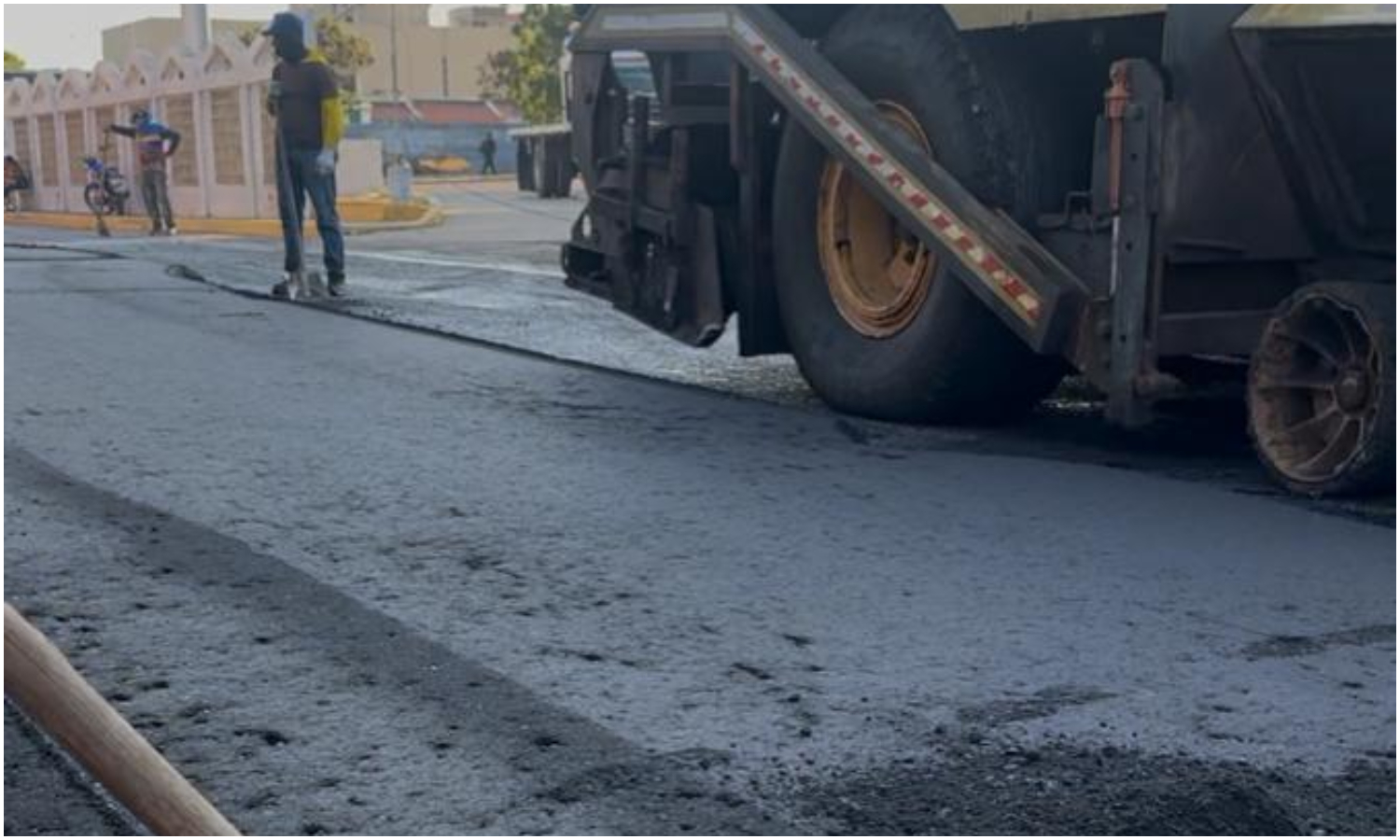 Alcaldía de Maracaibo supera las 30 mil toneladas de asfalto colocadas en cuatro meses y medio de gestión
