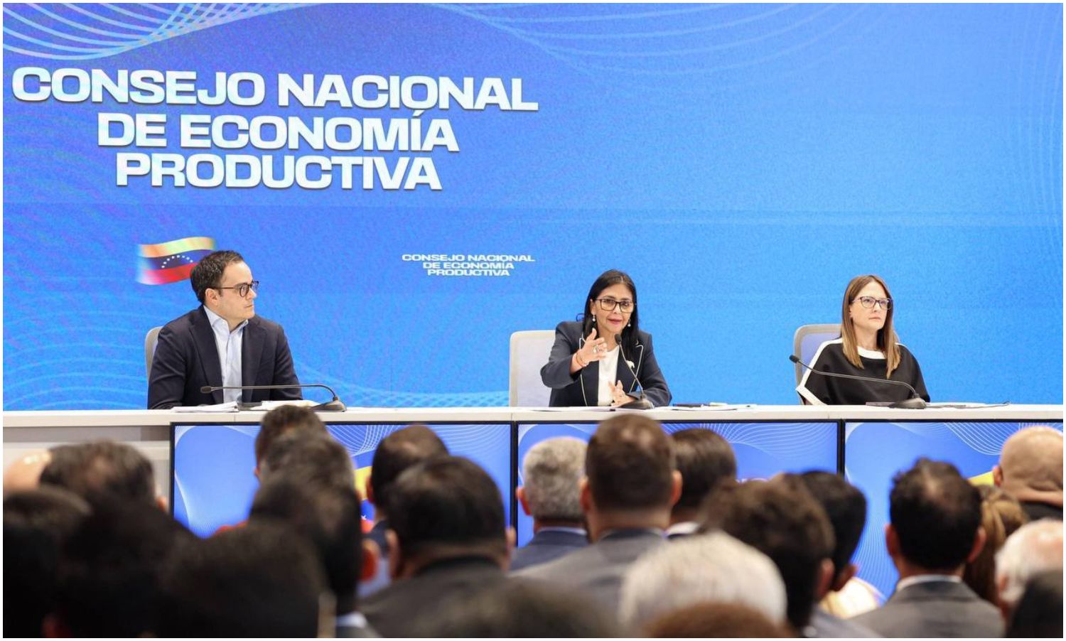 Delcy Rodríguez anuncia el ingreso de 300 millones de dólares al país por venta de petróleo