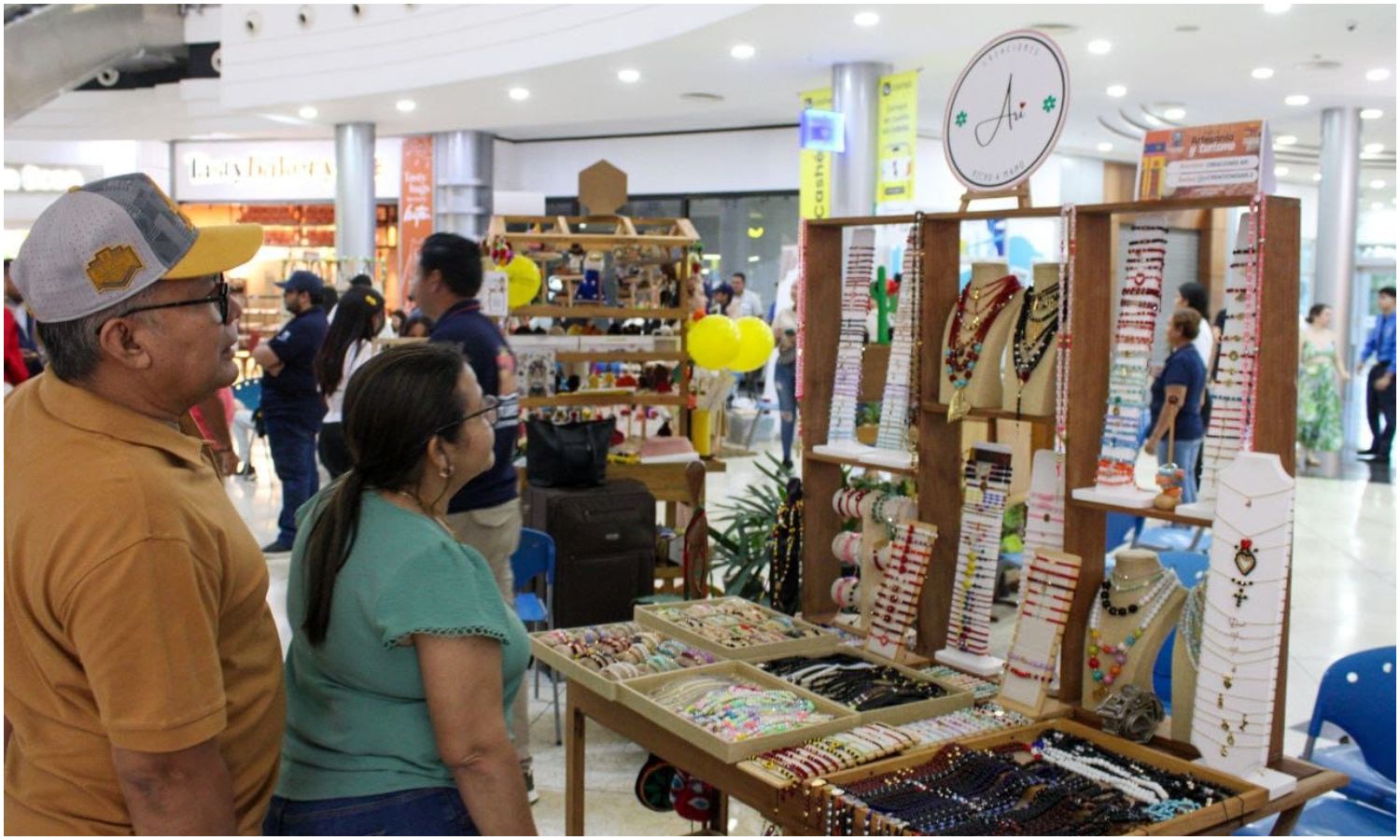 Maracaibo cerró con éxito la 4ta Feria de Artesanía y Turismo que reunió a artesanos en el Sambil