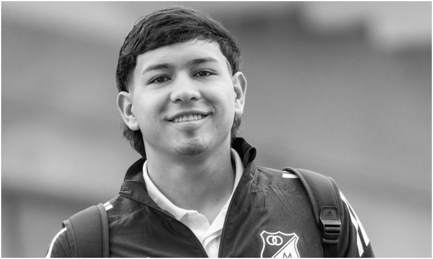 Muere el futbolista colombiano Santiago Castrillón tras desplomarse en pleno partido