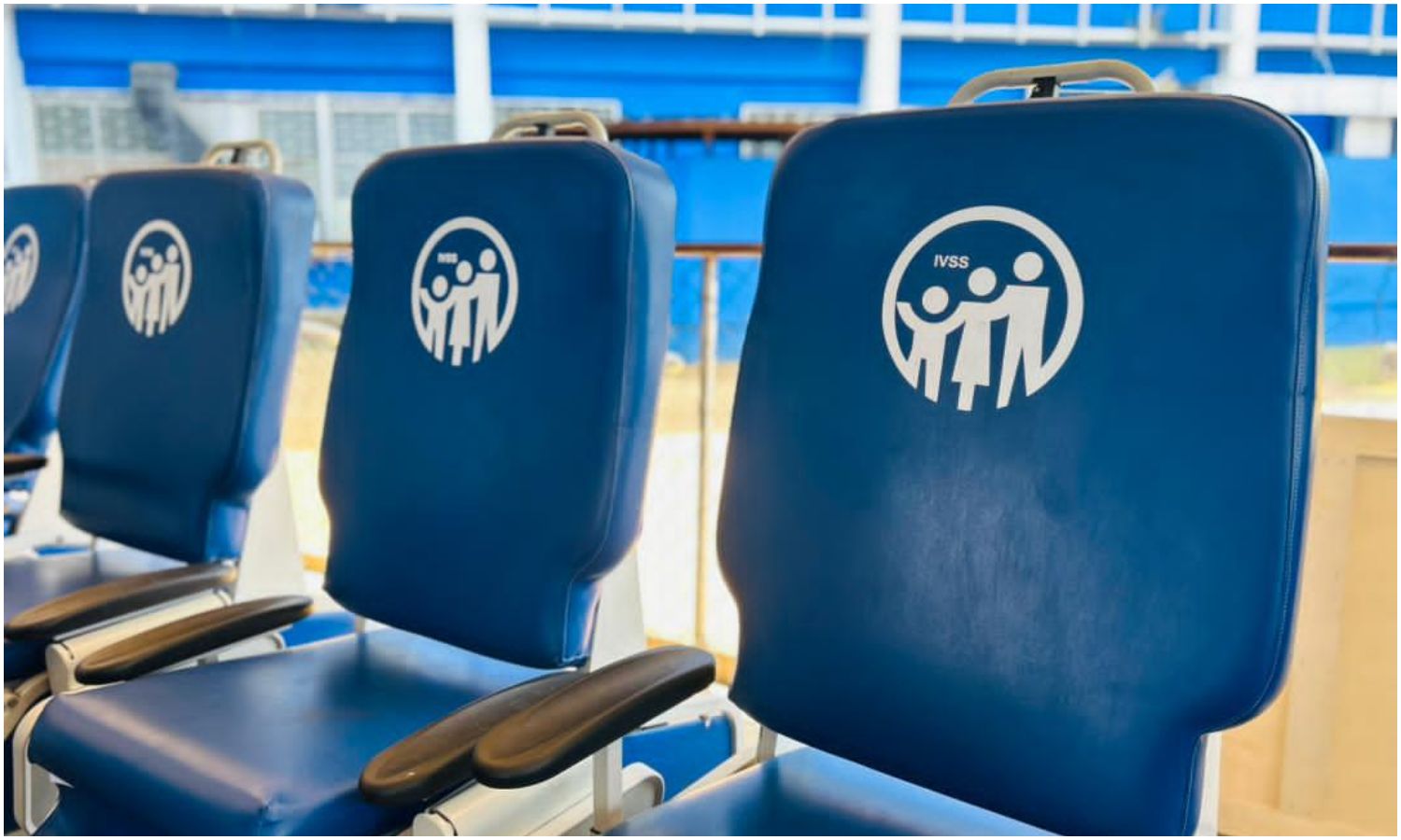 Gobernación del Zulia entrega nuevos sillones para diálisis en el Hospital Dr. Pedro García Clara