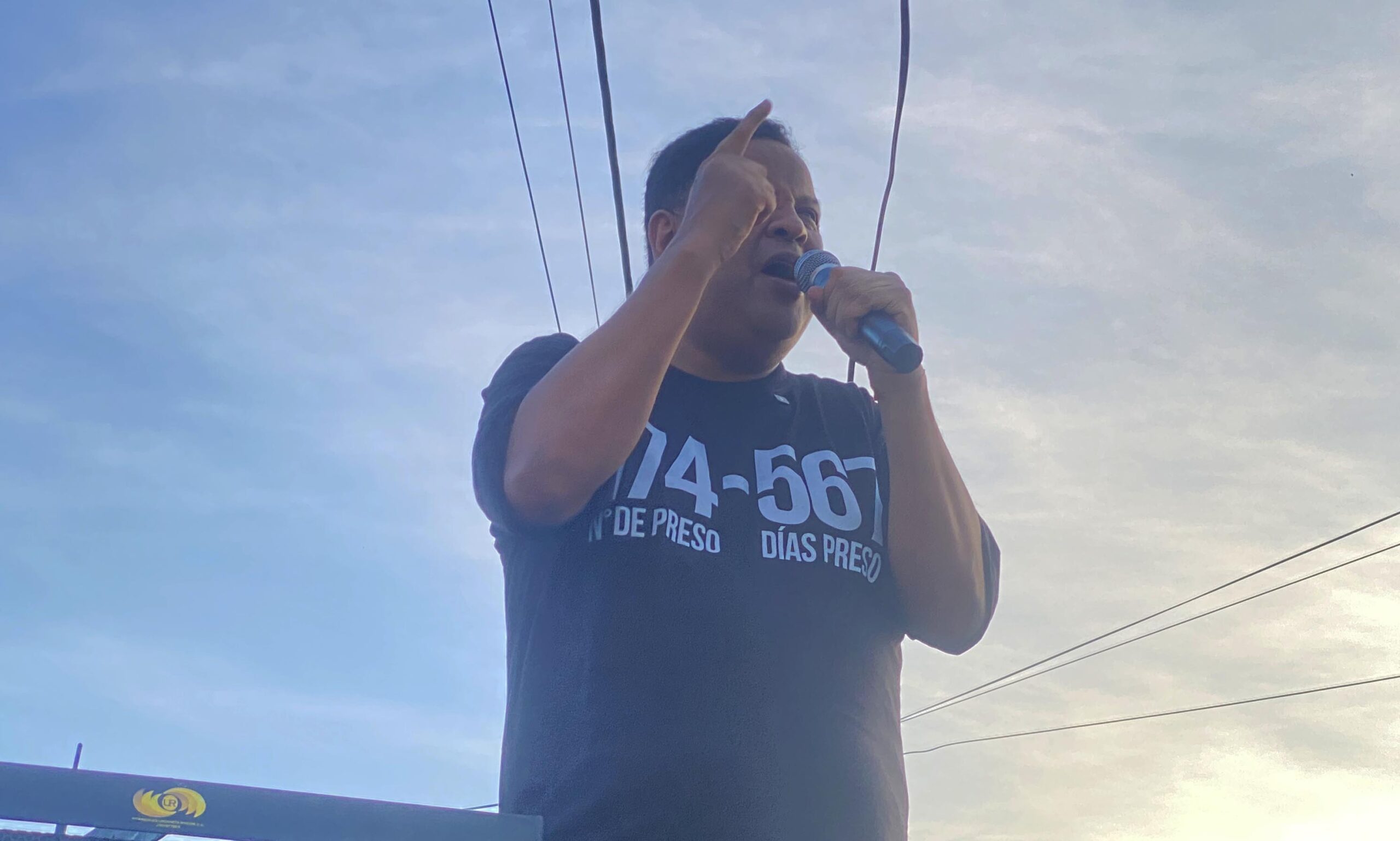 Rafael Ramírez Colina se reencuentra con los marabinos tras su liberación y promete: “Seguir luchando por el cambio”