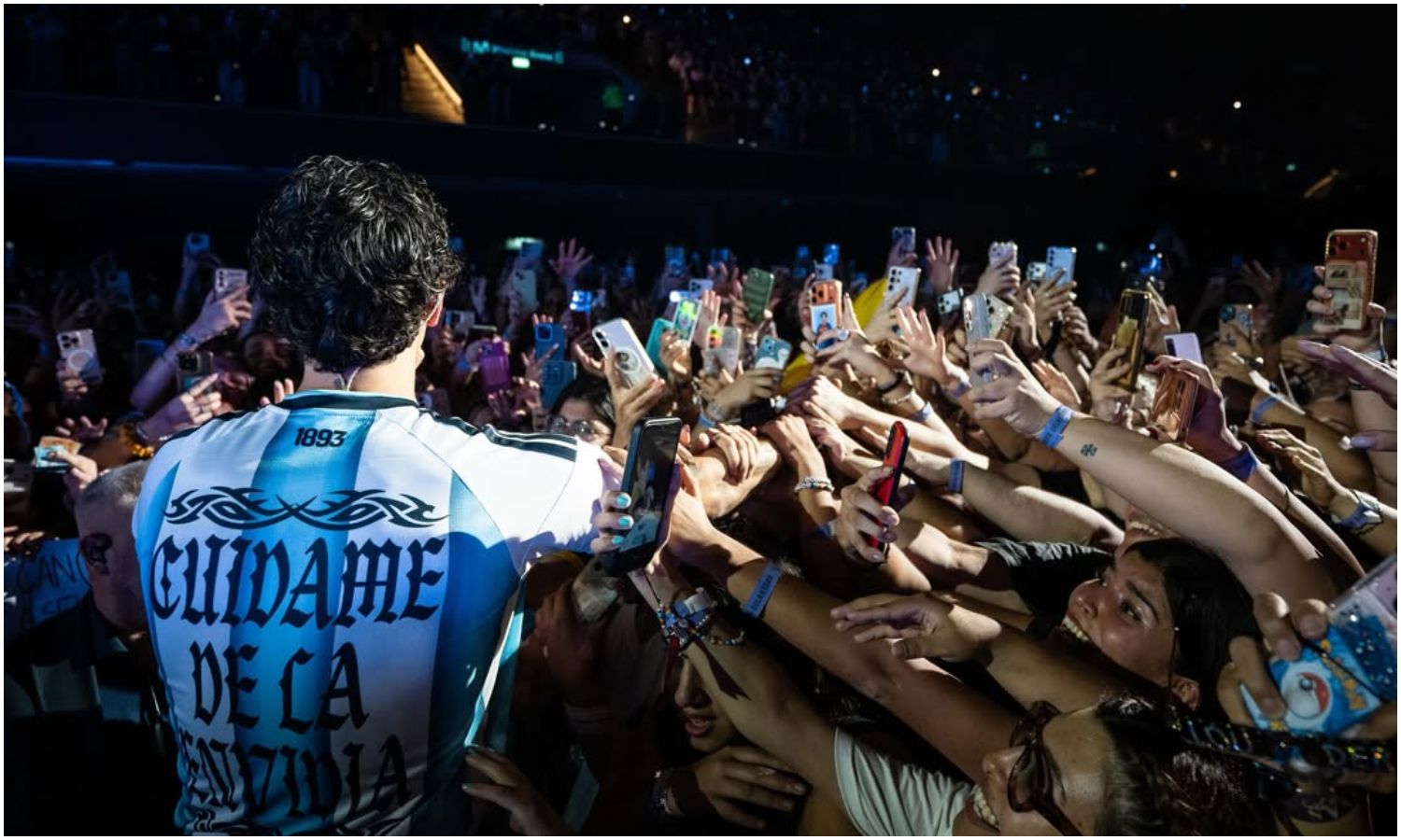 Danny Ocean sorprende como invitado especial de los Jonas Brothers en concierto en Chile