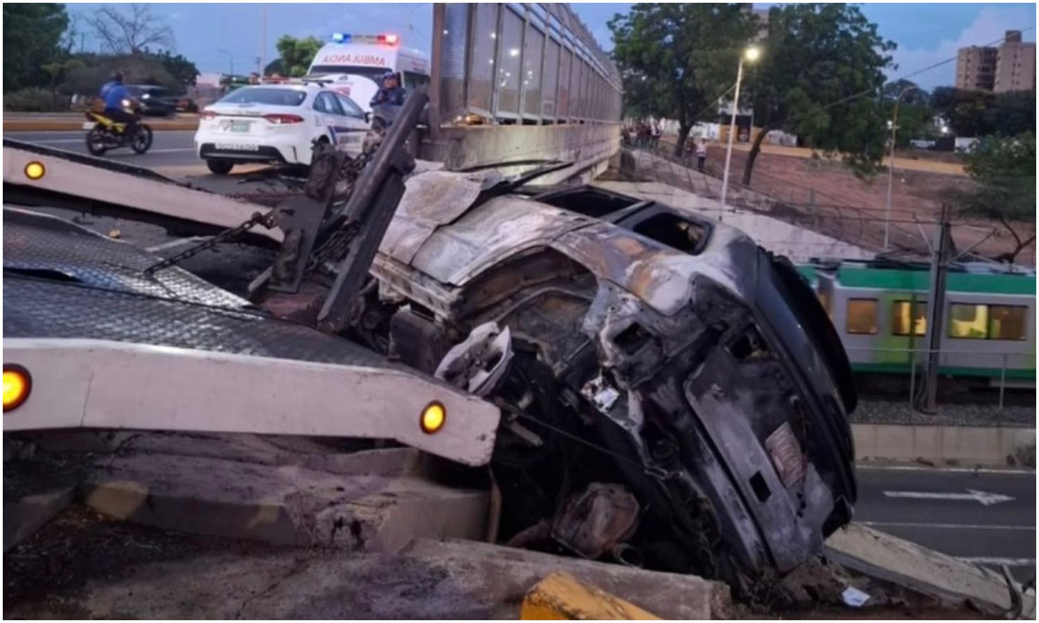 Tragedia en Maracaibo: cuatro personas mueren calcinadas tras aparatoso choque en la Circunvalación 1