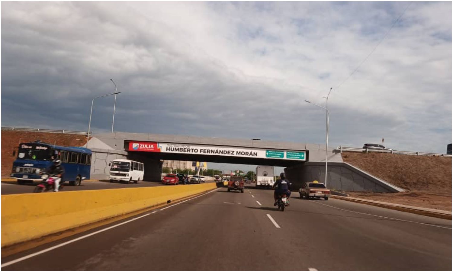 Gobernador Luis Caldera informa que sistema de drenajes responde de manera favorable tras las fuertes lluvias registradas en Maracaibo