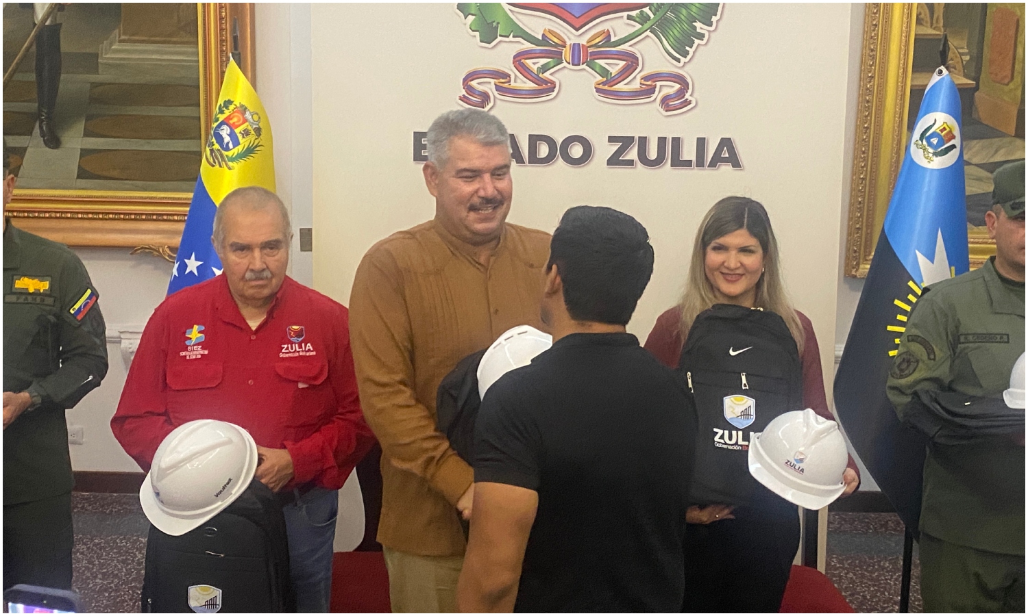Gobernación del Zulia envió segundo contingente técnico a La Guaira y Caracas para evaluar estructuras afectadas por los terremotos