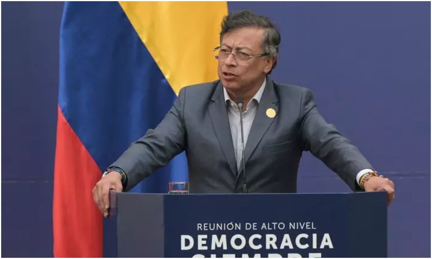 Gustavo Petro advierte que convocará una huelga general si el nuevo gobierno revierte sus reformas