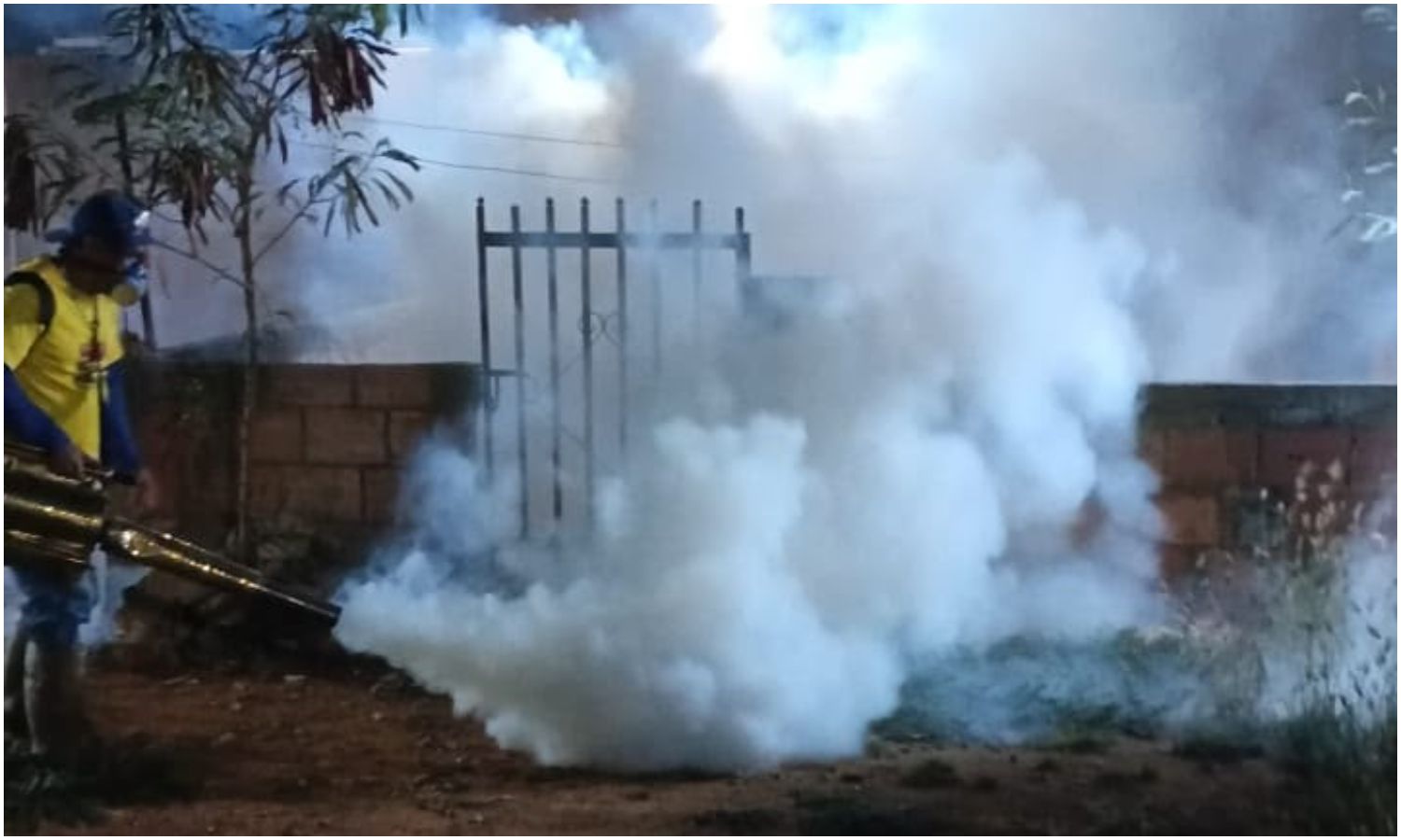 Alcaldía de Maracaibo refuerza plan de fumigación con jornada en la parroquia Cacique Mara