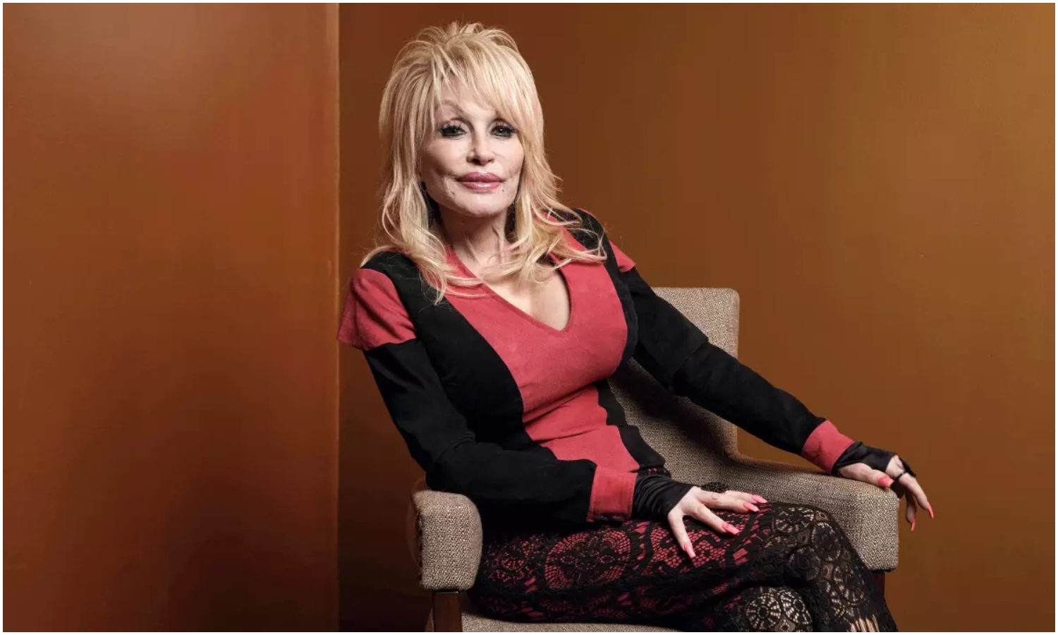 Muere Dolly Parton a los 80 años, leyenda de la música country y el cine